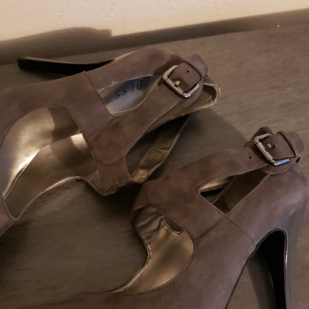 Shoes - Picture 5 of 5